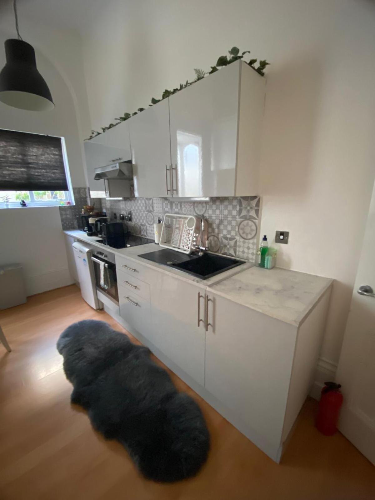Stylish Flat In Prime Location Near Hyde Park Апартаменты *